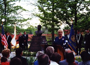 Image description is not available for 2000.030